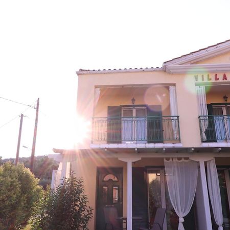 Villa Ladina Lygia  Buitenkant foto