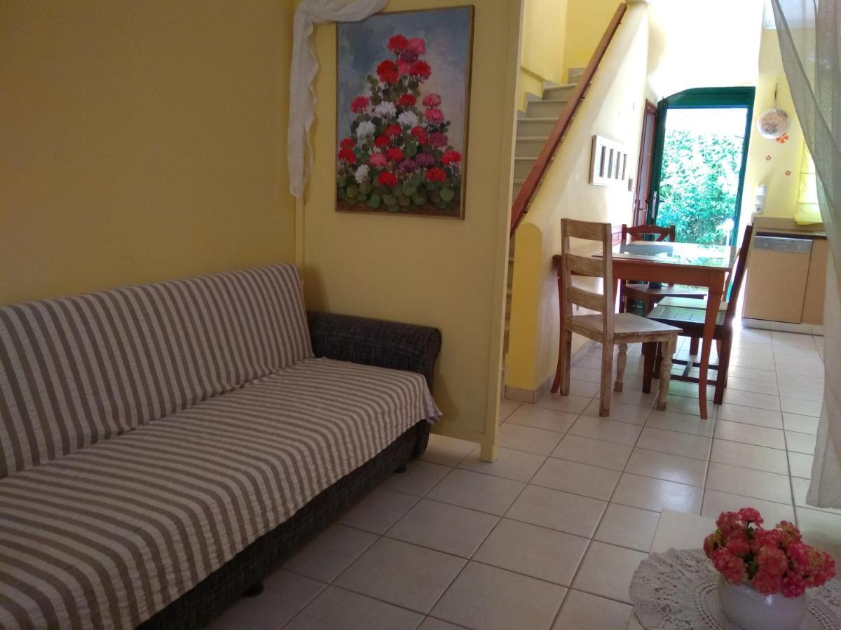 Villa Ladina Lygia  Buitenkant foto